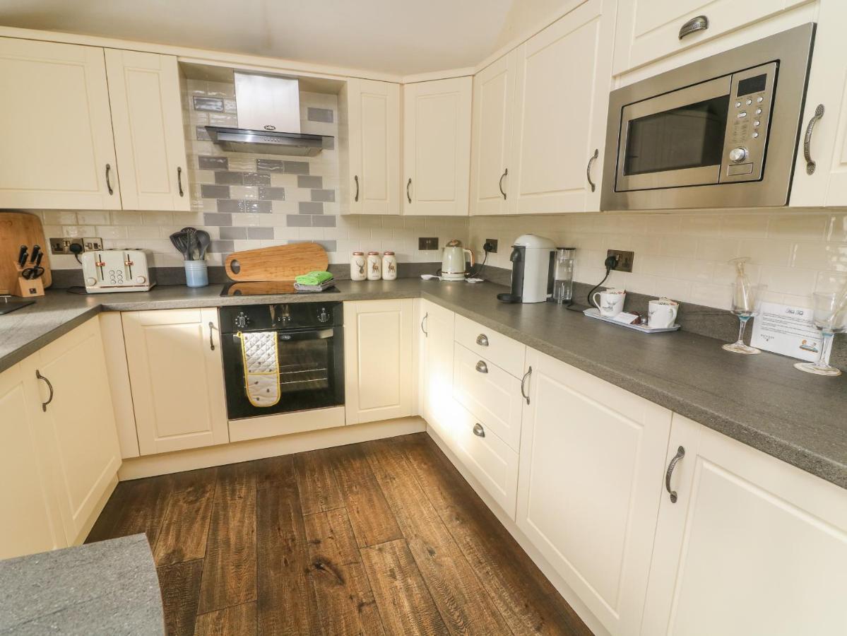 Beckside Cottage Keighley Exterior photo